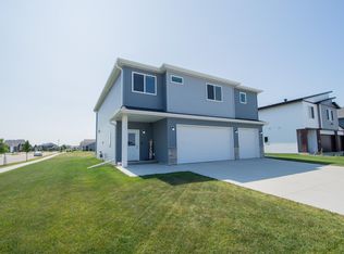 4887 Hampton Cir S, Moorhead, MN 56560