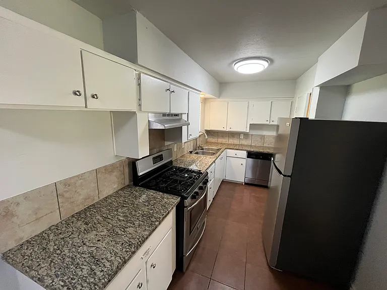 1027 Caladium Dr — Photo 8
