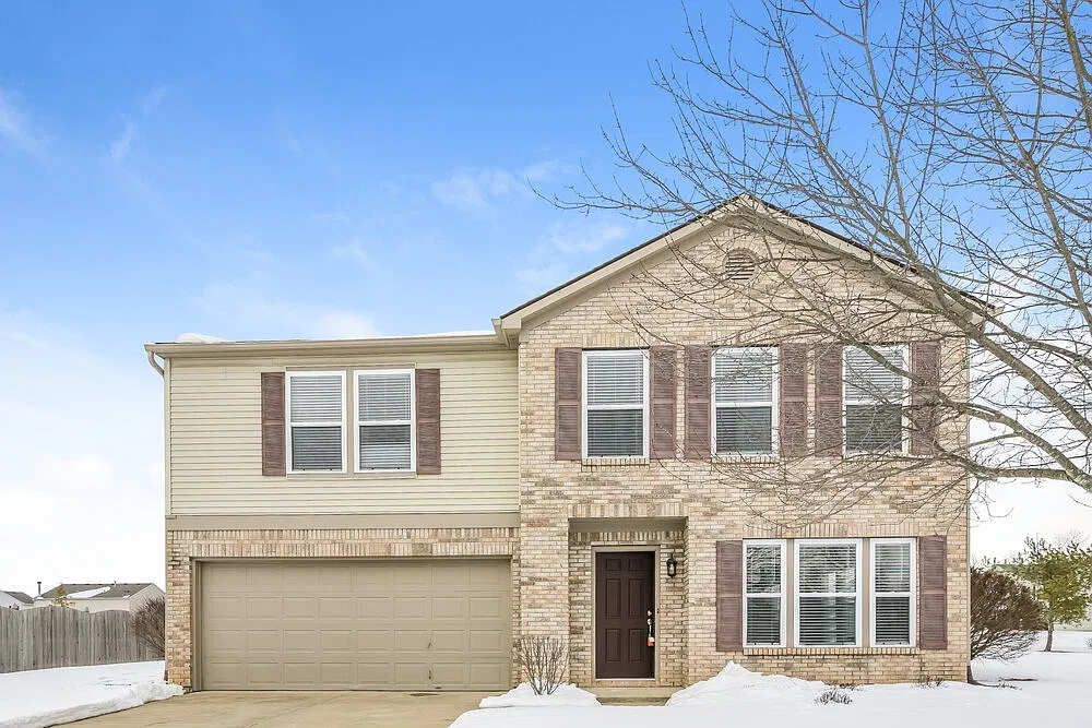 3 bed, 2.5 bath, 2602 sqft, $2,485 — Photo 1