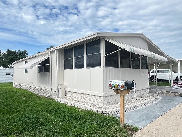 6111 Easy Dr — Photo 17