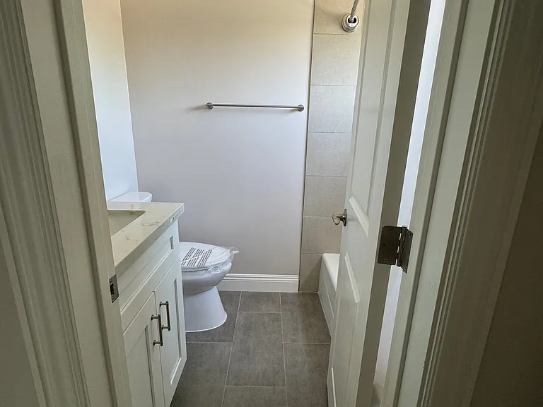 916 S Marguerita Ave #816-24 — Photo 17