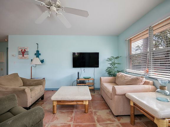 5th image of 520 97th Ave N #B