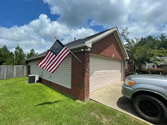 2nd image of 5219 Cambridge Dr