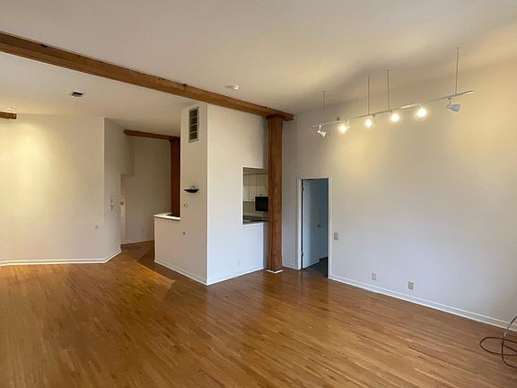 4th image of 2629 Brown St APT 112