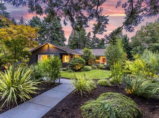 10480 SW Hawthorne Ln, Portland, OR 97225