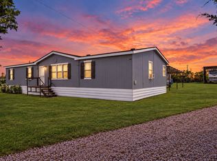 208 Rhett Ct, Aurora, TX 76078