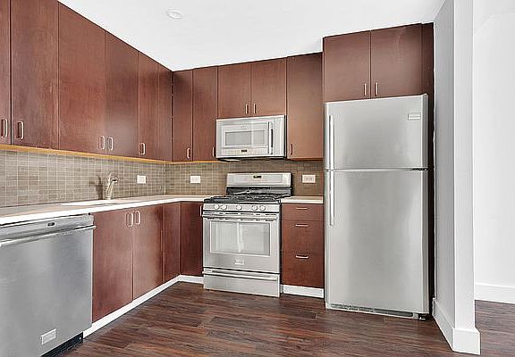 3rd image of 30-50 21st St #5F