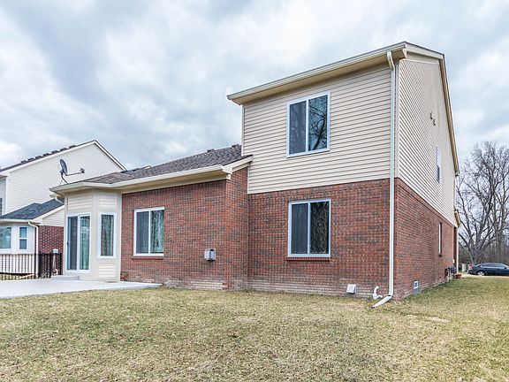 4th image of 37462 Eagle Dr