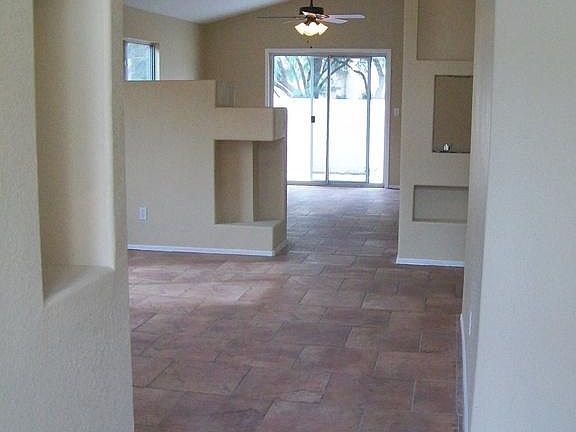 3rd image of 8051 N Hobby Horse Ct