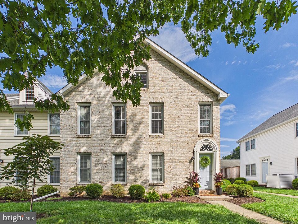 1st image of 459 Delancey Ct