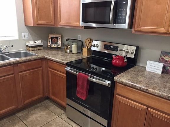 3rd image of 15818 N 25th St Unit 121