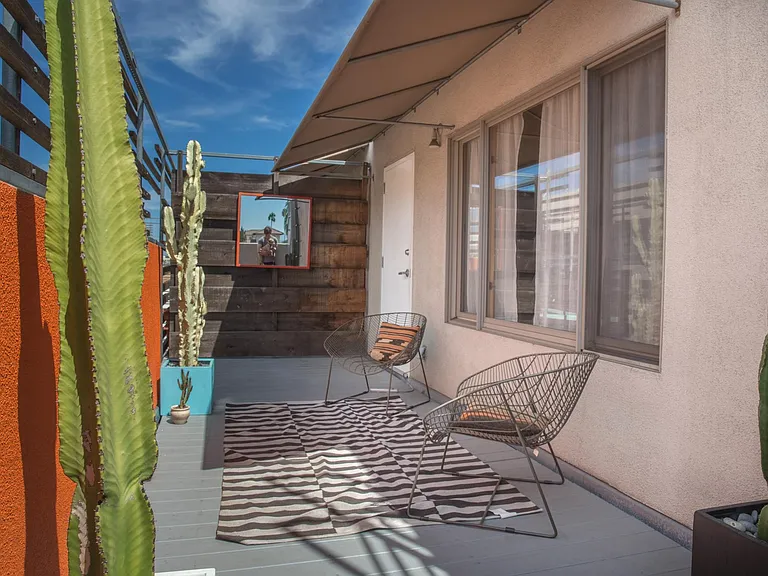 717 N Cahuenga Blvd #A2 — Photo 13