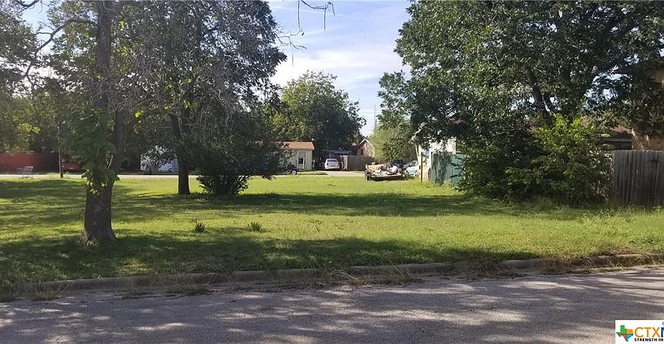 2nd image of 509 Virginia St