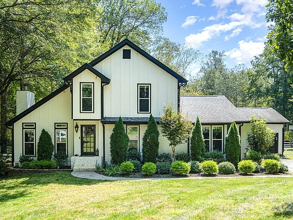 2nd image of 9277 Horseshoe Cir
