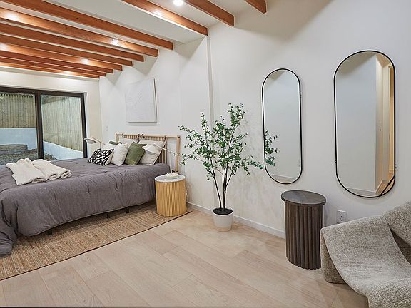 5th image of 974 Bergen St #1