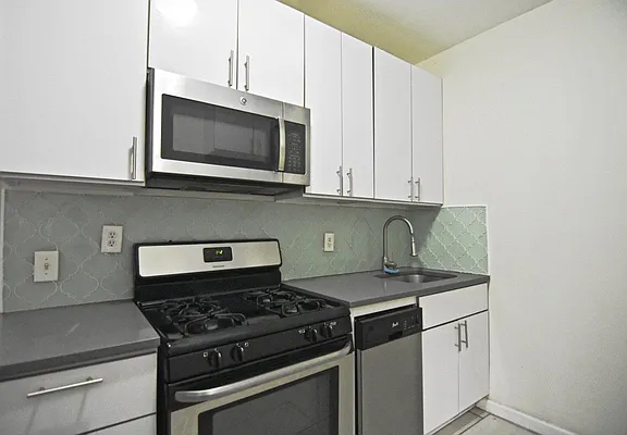 Rented by Bohemia Realty Group | media 2