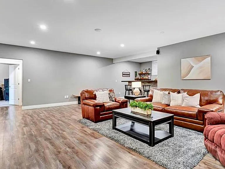 285794 Airport Rd — Photo 12