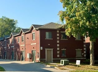 919 E Burlington St APT 5, Iowa City, IA 52240