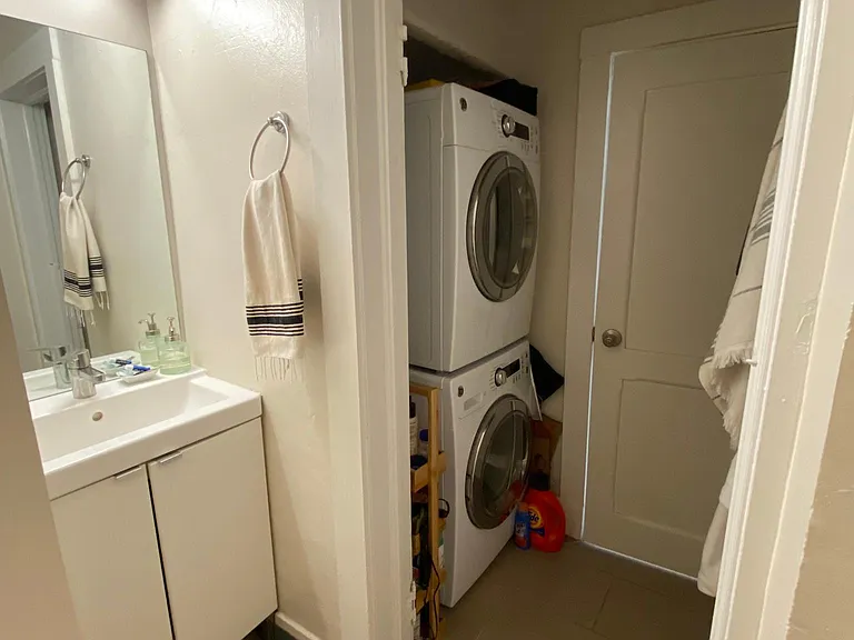 340 E Oak St #2 — Photo 12