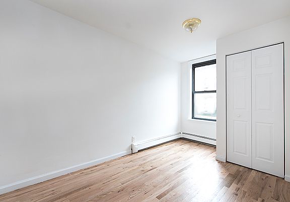 3rd image of 1446 Myrtle Ave