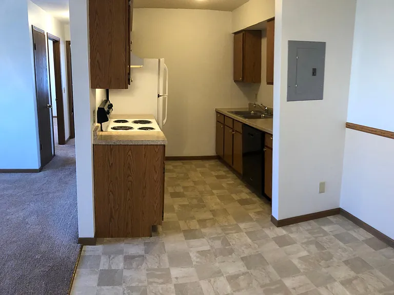 1500 Northgate Dr #6 — Photo 2