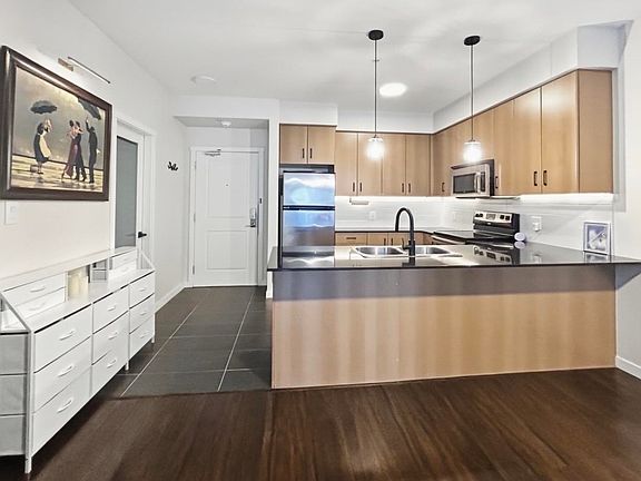 2nd image of 22290 North Ave #303
