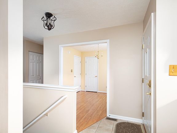 4th image of 237 Brittany Cir