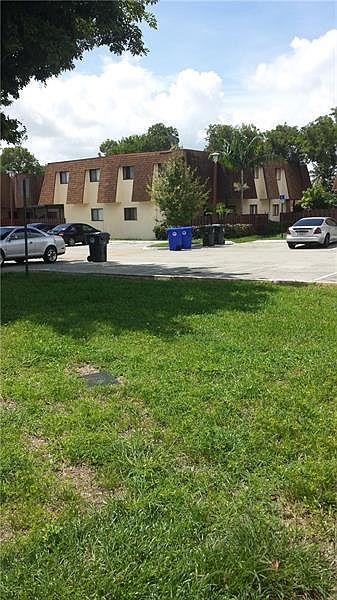 1st image of 230 San Remo Blvd