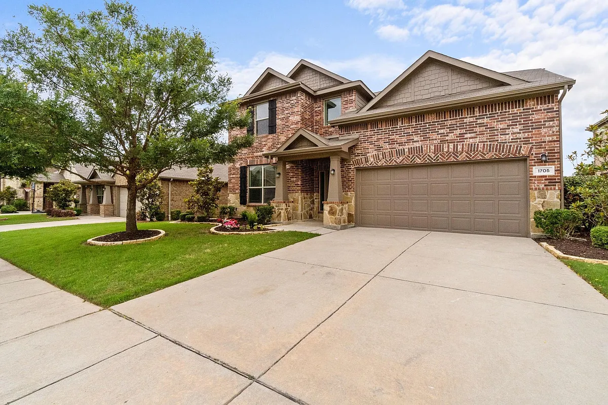 Building Photo - 1705 Medina Ln