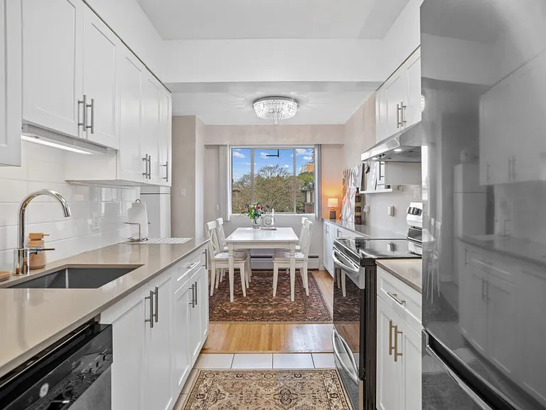 6111 Tisdall St — Photo 36