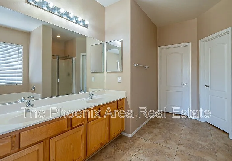 44299 W Oster Dr — Photo 22