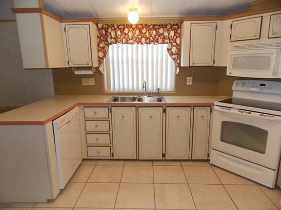 4th image of 126 Tara Ln