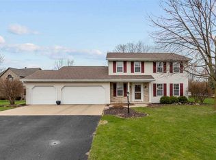 W2520 Fieldside Ct, Appleton, WI 54915