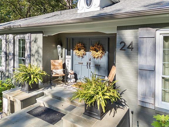 3rd image of 24 Evergreen Ct