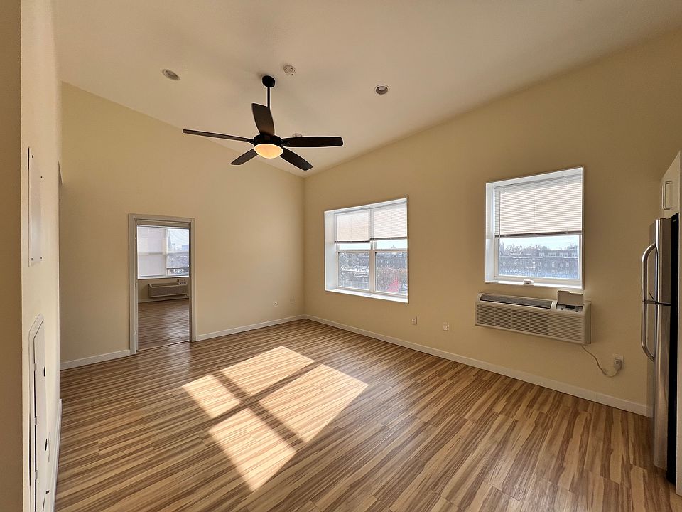 1st image of 239 S 49th St #419