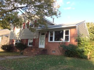 8 Briarwood Dr, Hampton, VA 23666