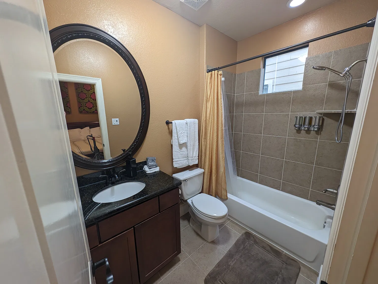1209 Reinerman St — Photo 2