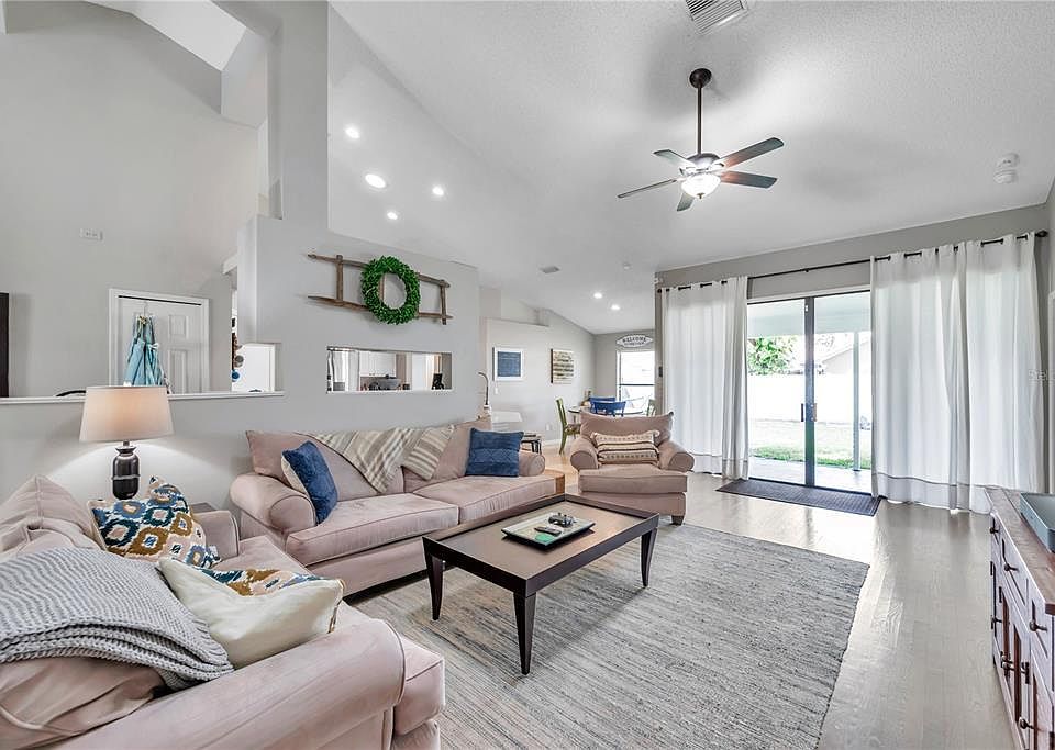 2nd image of 39771 Eagle Cove Blvd