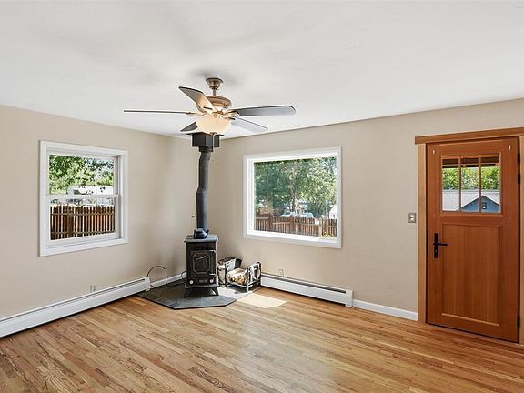 2nd image of 3187 W 2nd Avenue