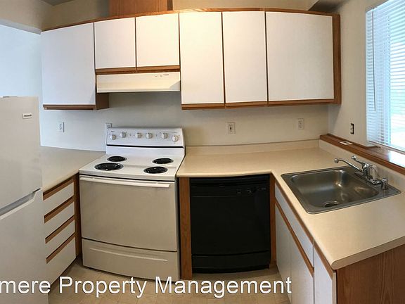 3rd image of 1608 E St APT 307