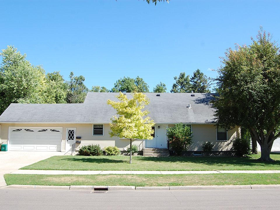 1st image of 1328 E 9th Ave