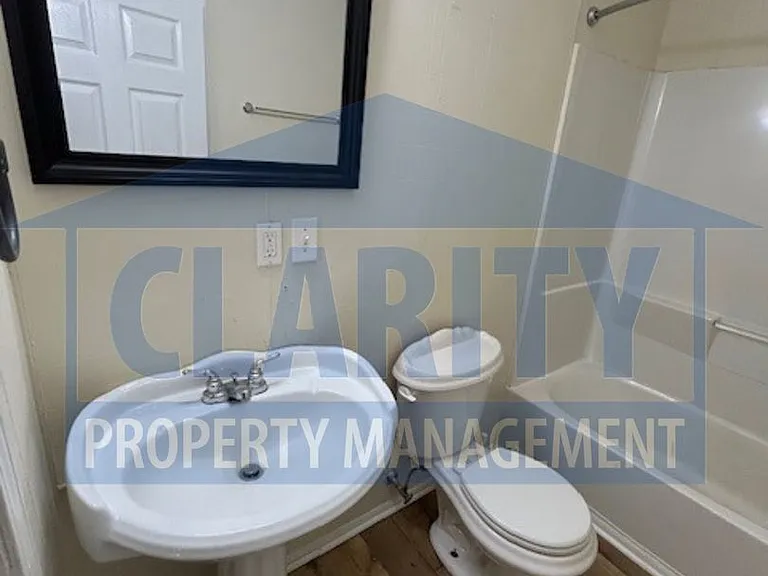 221B Hughes Ave NW — Photo 14
