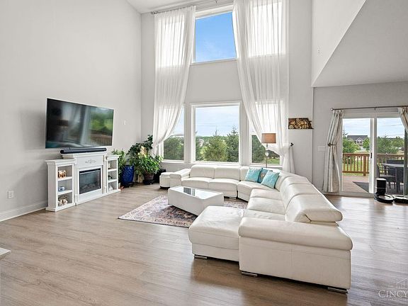 2nd image of 4059 Highland Green Dr