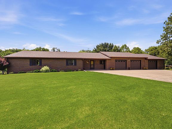 2nd image of 2472 Hummingbird Ln