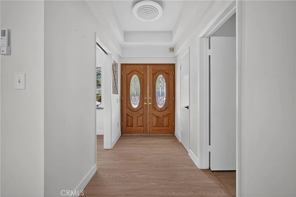 2 bed, 1100 sqft, $2,800 — Photo 2