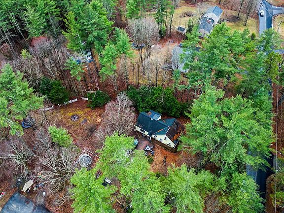 2nd image of 8 Wilson Hill Road