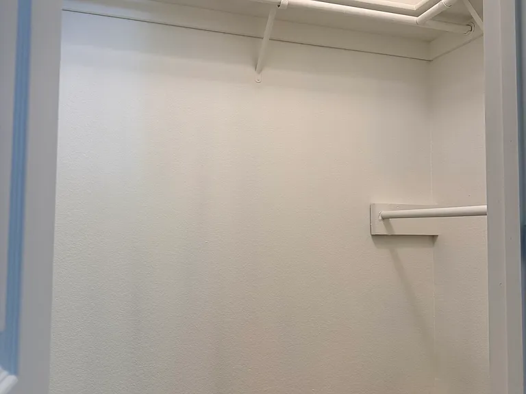 2250 Monroe St #280 — Photo 15