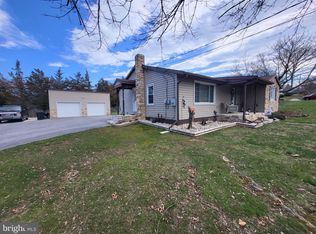 1637 Frank Rd, Chambersburg, PA 17202