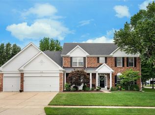 801 Dogwood Meadows Ct, Ballwin, MO 63021
