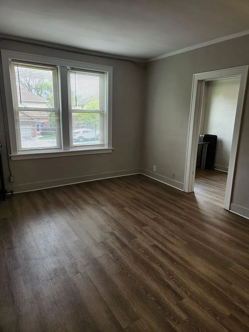 The Oakwood Manor Apartments — Photo 3